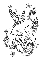 Раскраска - Принцессы Диснея - Русалочка обнимает рыбку Флаундера